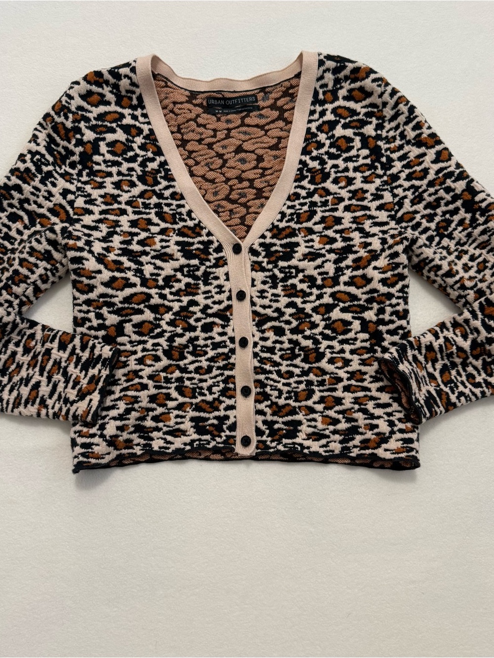 Urban Outfitters Leopard Print V-Neck Cardigan - Beige/Black/Brown medium
